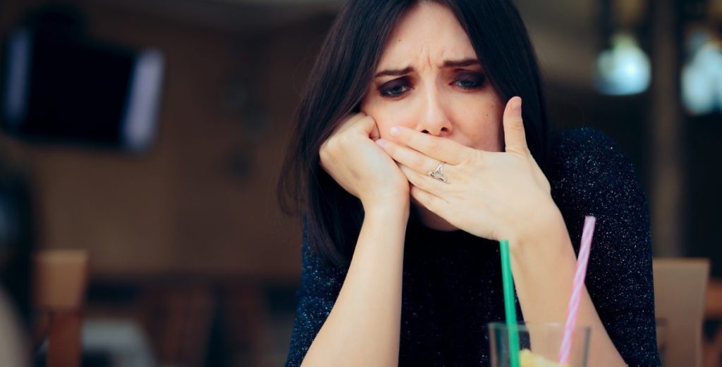 बार-बार हिचकी आने की वजह है डायफ्राम की समस्या, जानें राहत पाने के घरेलू उपाय