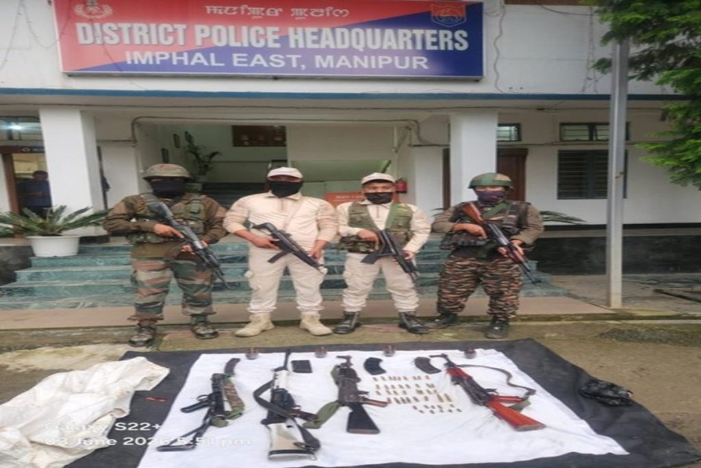 मणिपुर में नशाविरोधी अभियान दौरान हवलदार शहीद, 6 उग्रवादी गिरफ्तार!