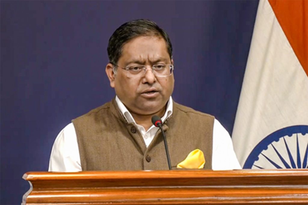 कराची हमले पर भारत का पाकिस्तान को जवाब, पहले खुद झांको! 