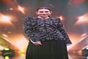 Karishma-scared-by-Haseena-Maan-Jayagee-shot-ran-straight-to-David-Dhawan