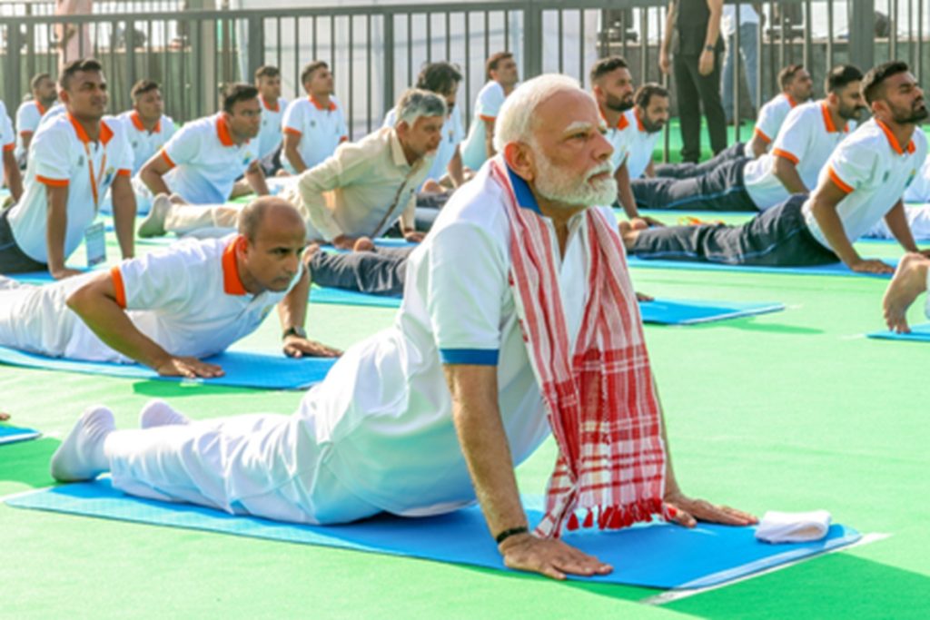 पीएम मोदी के योग दिवस कार्यक्रम से पहले कोलकाता रेड रोड बंद!