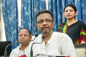 Major-Blow-to-Mamata-Banerjee-Firhad-Hakim-Steps-Down-as-Mayor