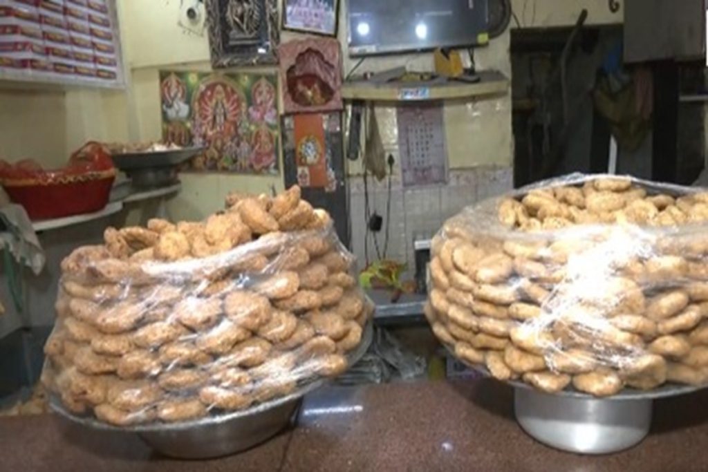 स्लोवाकिया में पीएम मोदी ने भेंट किया बिहार का ठेकुआ!