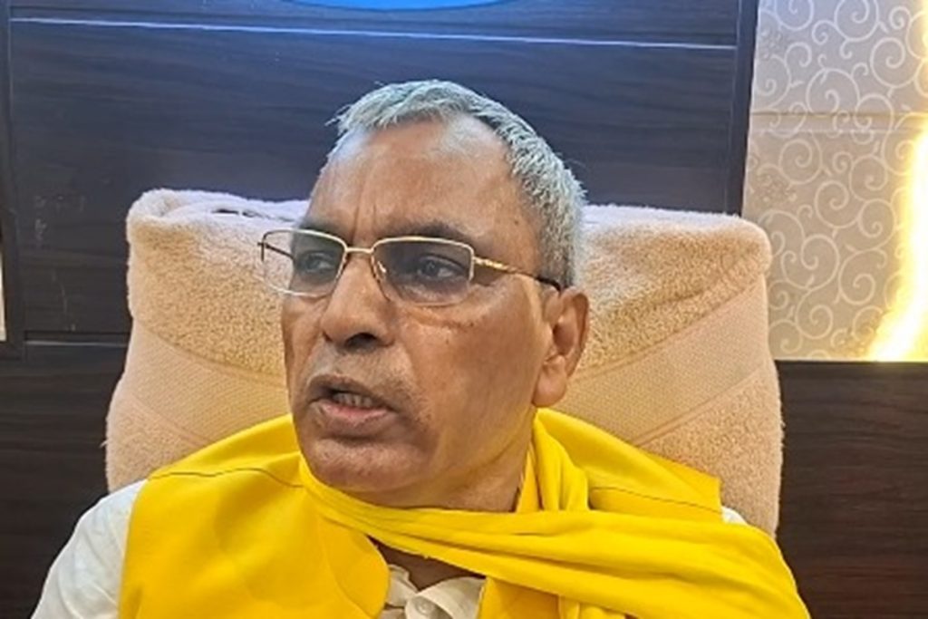 ओमप्रकाश राजभर का अखिलेश पर वार, बोले- अब्दुल्लों का मोहल्ला चमका, बाकी अंधेरे में!