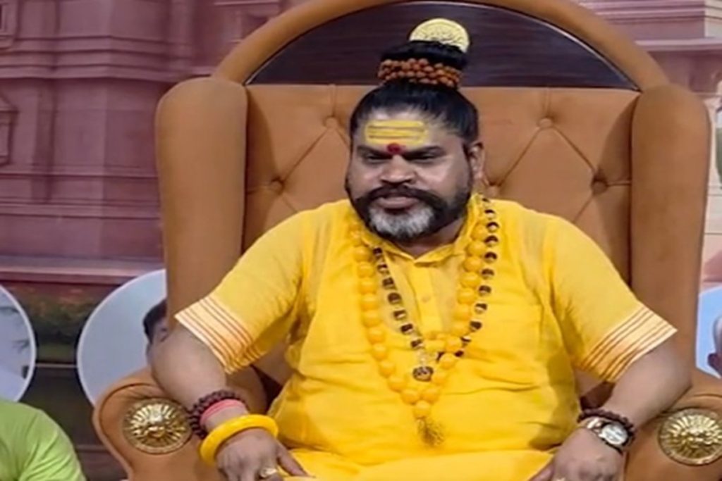 अयोध्या तर्ज पर मथुरा कारसेवा ऐलान, कृष्ण भक्तों से अपील!