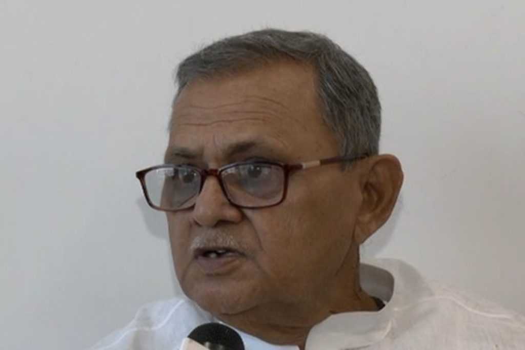 योगी के नमाज बयान पर विवाद, सपा ने उठाए नए सवाल!