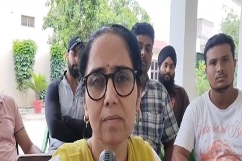 दतिया उपचुनाव टिकट विवाद, पहले नरोत्तम समर्थक फिर भाजपा: कार्यकर्ता बोले!