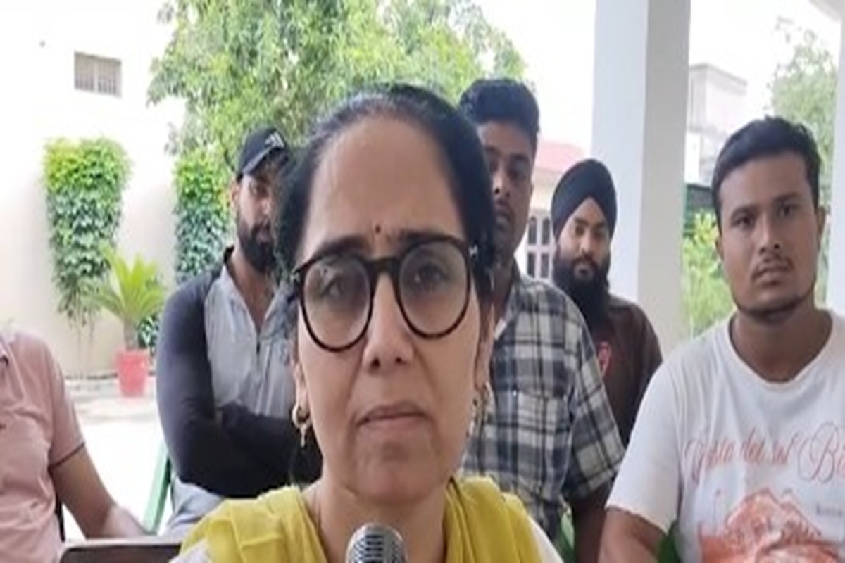 दतिया उपचुनाव टिकट विवाद, पहले नरोत्तम समर्थक फिर भाजपा: कार्यकर्ता बोले!