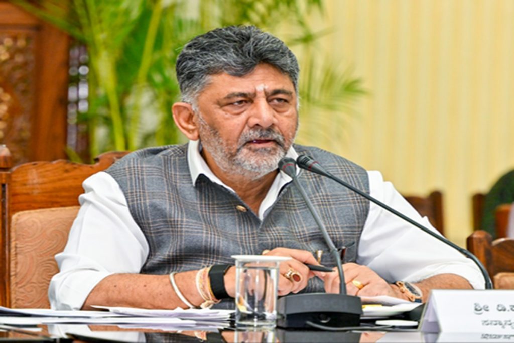 कर्नाटक में छात्रों के समर्थन में उतरे सीएम शिवकुमार, बोले- भविष्य का सवाल!