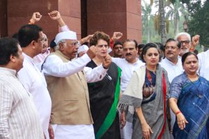 Kharges-attack-Central-government-bows-to-students-struggle-he-says