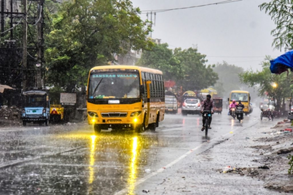 एनसीआर में मानसून रफ्तार पर, दो दिन भारी बारिश का येलो अलर्ट!