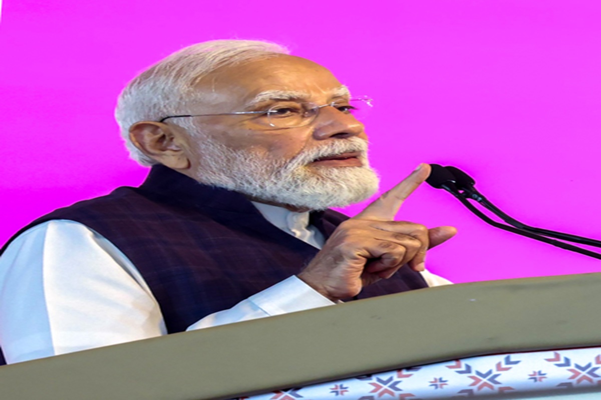 गुजरात में बारिश का कहर, पीएम मोदी ने हर मदद का भरोसा दिया!