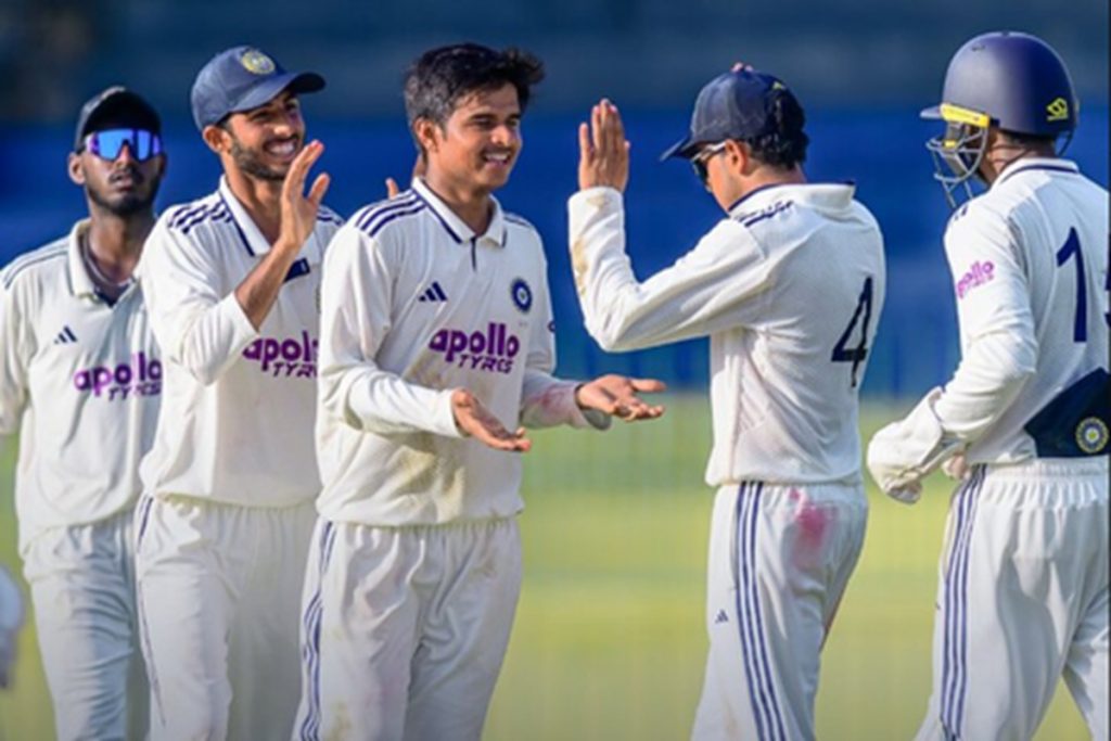 रोहित-चिगुरुपति की घातक गेंदबाजी, भारत ने श्रीलंका को 211 रन से हराया!