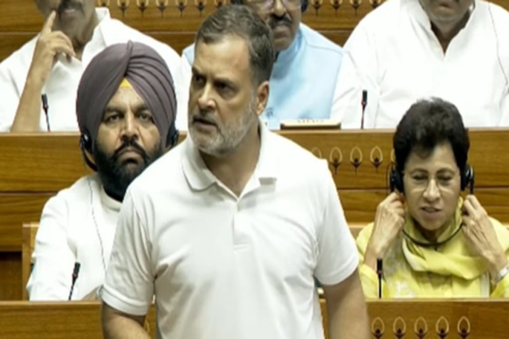 राहुल गांधी के ‘पैलेट गन’ वाले आरोप पर लोकसभा में हंगामा, कार्यवाही स्थगित!