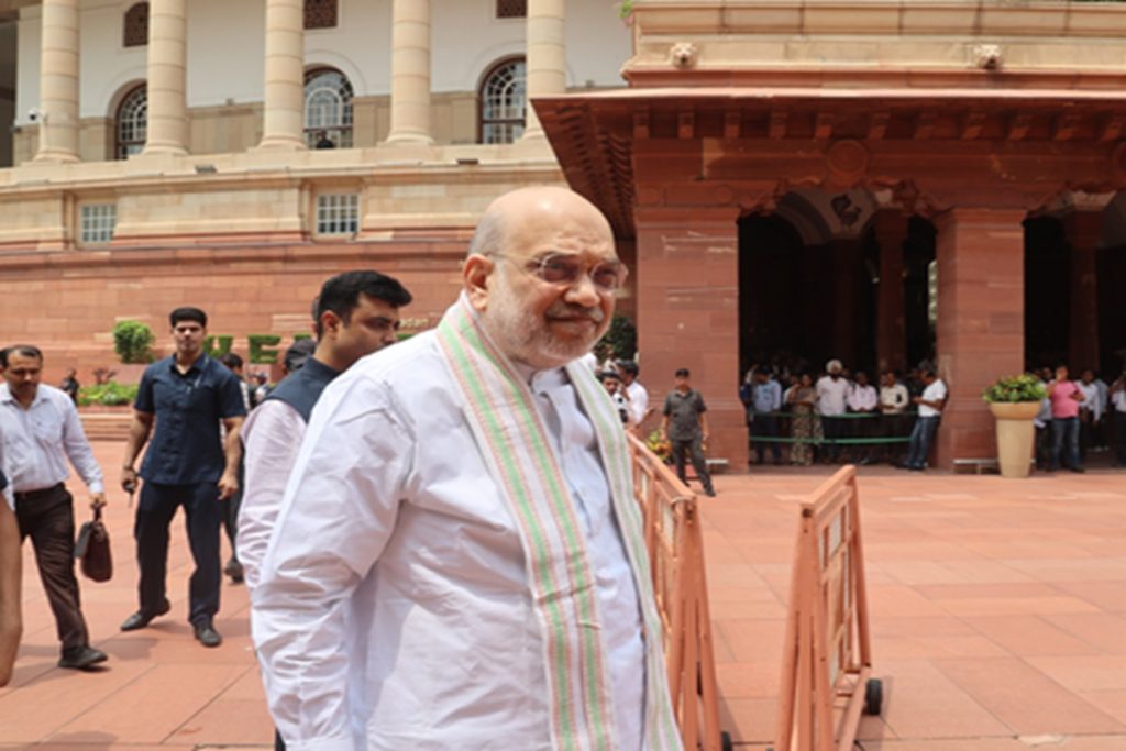 अमित शाह बोले, विपक्ष तय करे चर्चा करनी है या फिर हंगामा!