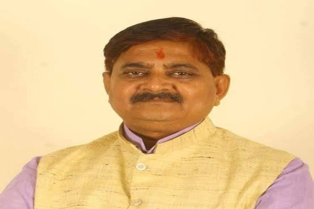 विधायकों की हिरासत पर भाजपा विधायक ने स्पीकर से कार्रवाई की मांग!