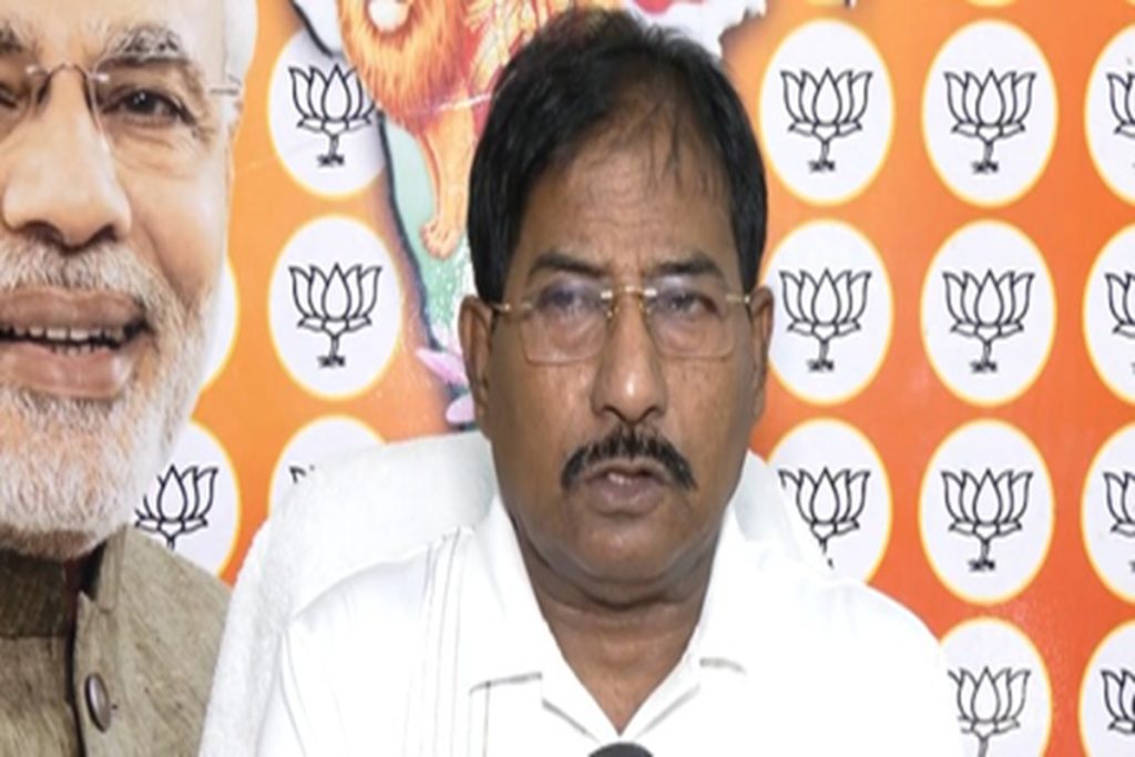 संसद गतिरोध पर भाजपा का विपक्ष पर हमला, कांग्रेस चर्चा से भागी!