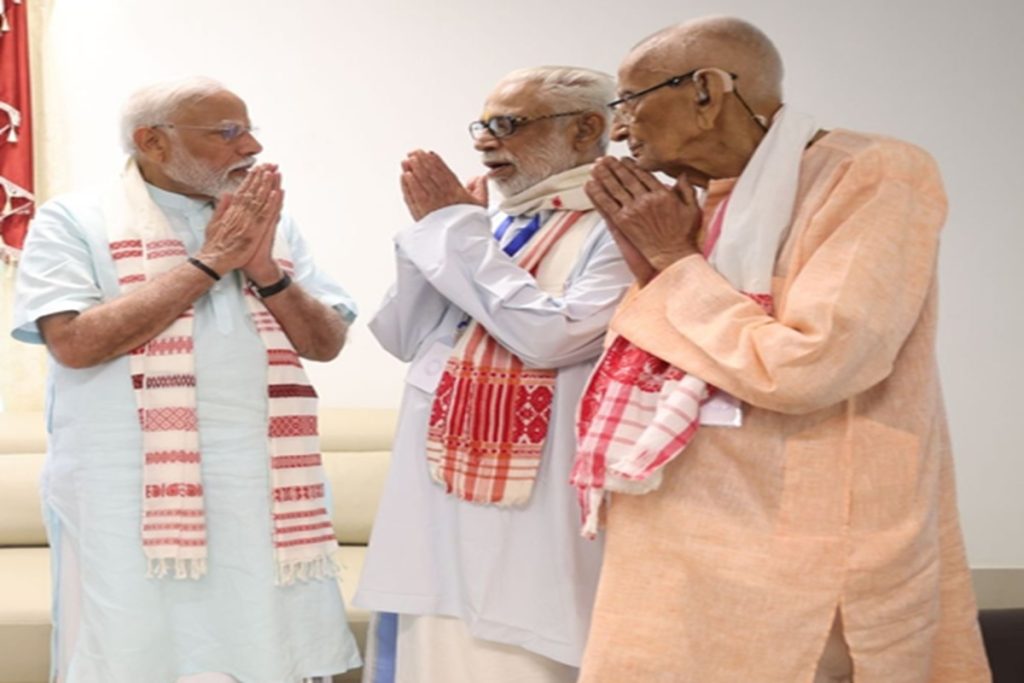 बालकृष्णन के निधन पर पीएम मोदी ने जताया गहरा शोक, याद किए आदर्श!  