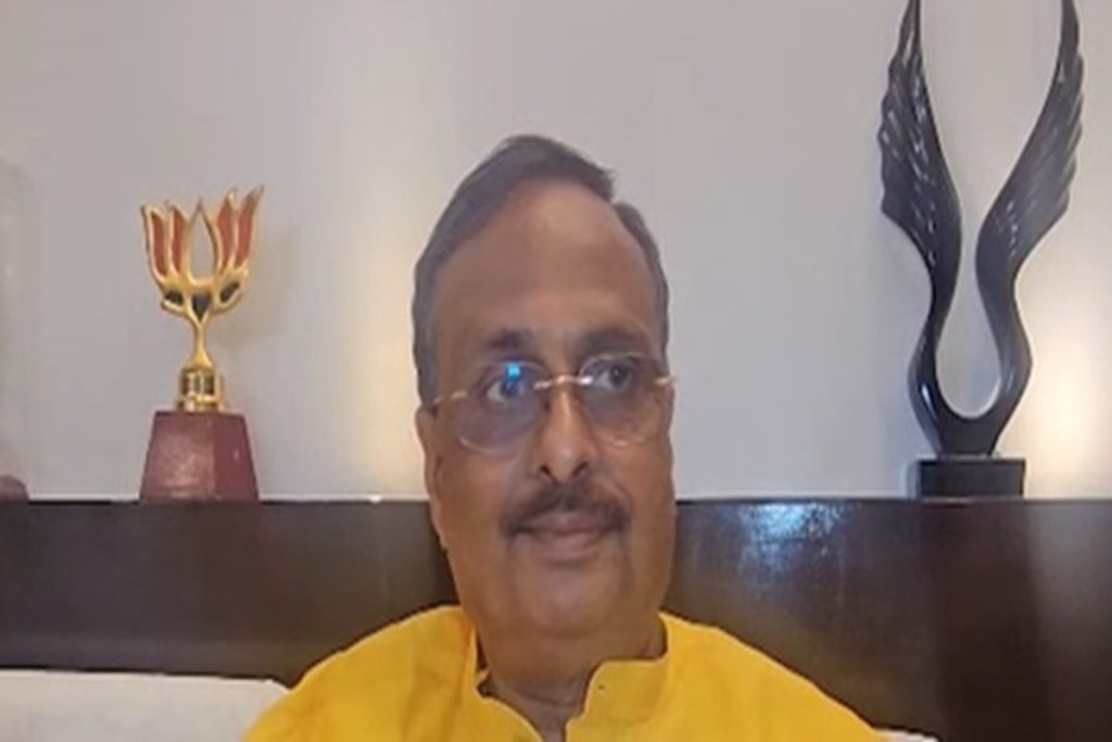 ‘भाजपा के लिए सबसे पहले भारत’, अखिलेश के बयान पर दिनेश शर्मा पलटवार!