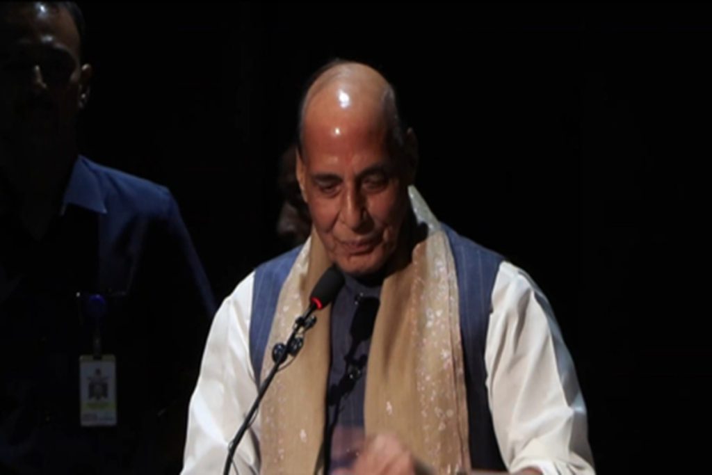 नोएडा में राजनाथ सिंह ने खोला अत्याधुनिक डायग्नोस्टिक सेंटर, मेडिकल तकनीक की तारीफ​!
