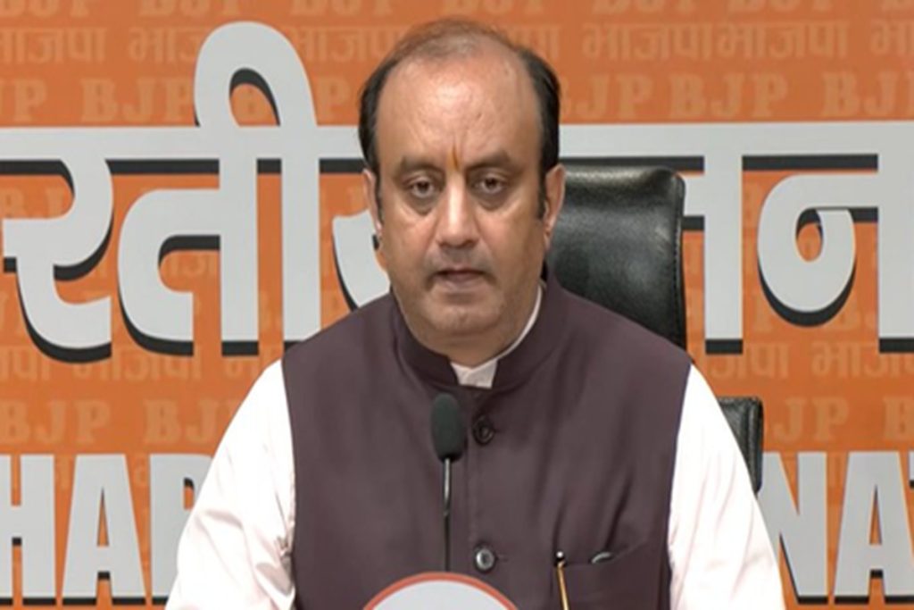 राहुल गांधी पर सुधांशु त्रिवेदी का हमला, बोले- सदन से भागिए मत!
