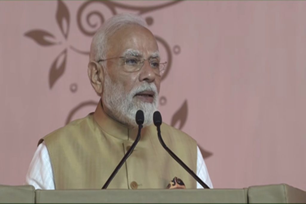 स्वामी विवेकानंद का संदेश, शिक्षा-समानता से बनेगा सशक्त राष्ट्र: मोदी!