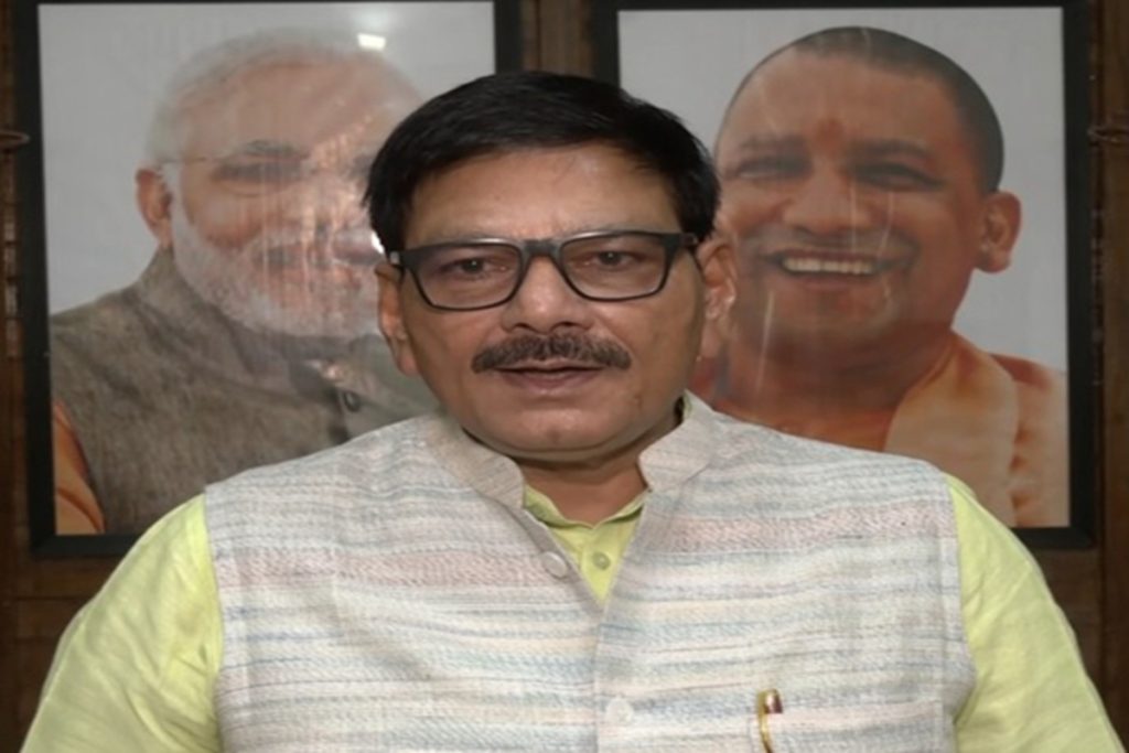 जिन्हें जेवर का विकास नहीं दिखता, उन्हें केवल गड्ढे-जलभराव दिखाई दे रहे: धीरेंद्र सिंह!