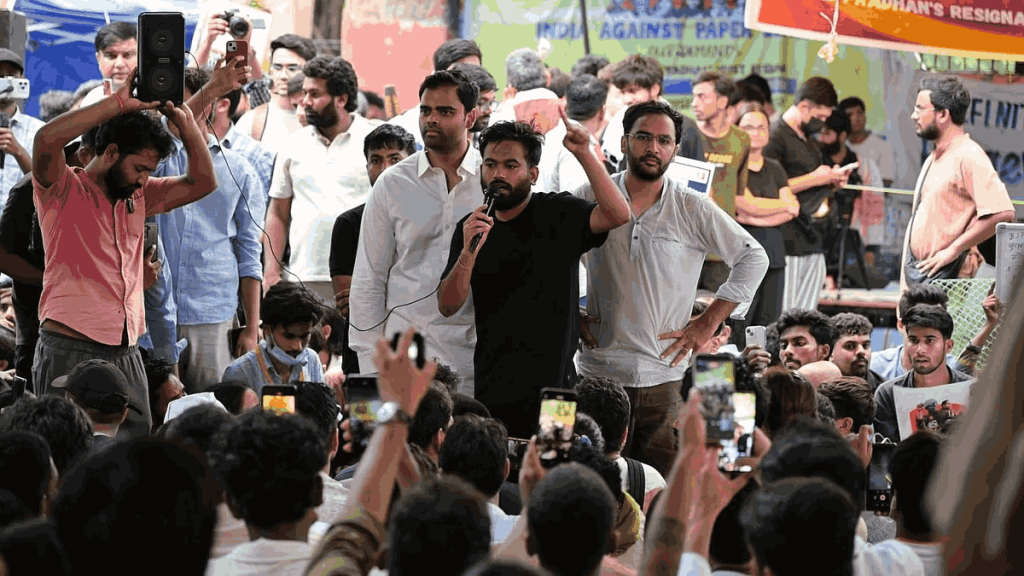 दीपके के खिलाफ POCSO केस दर्ज करने की मांग