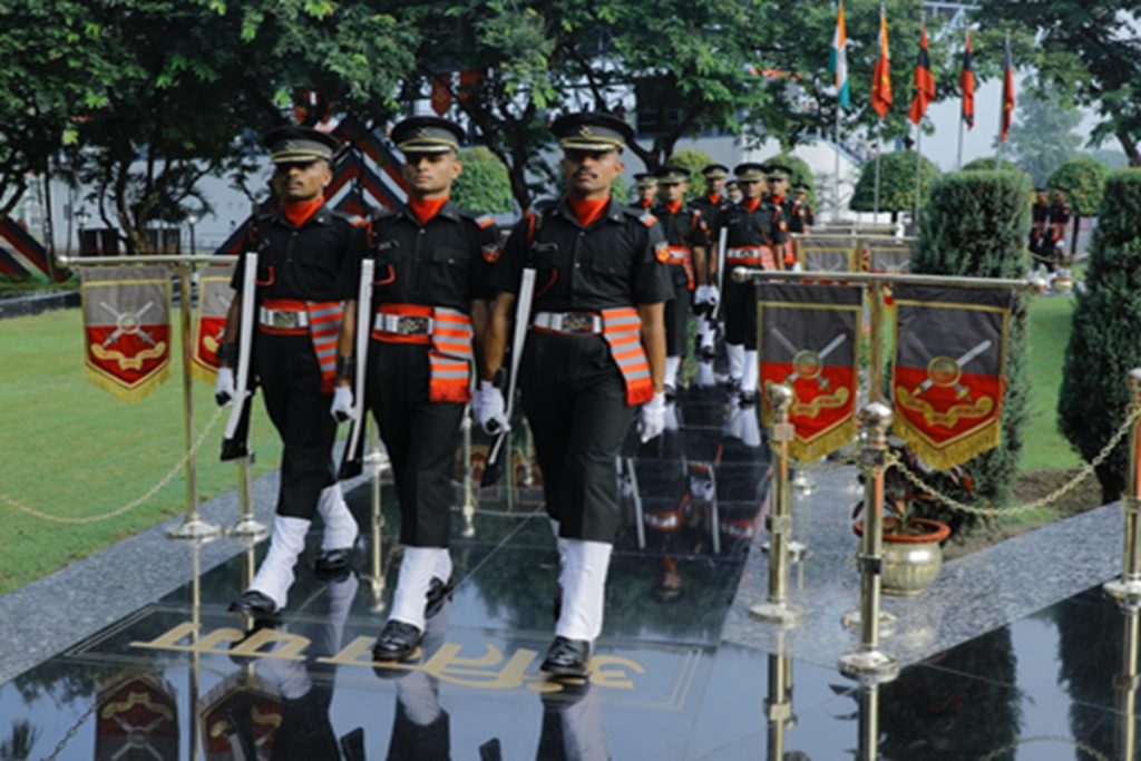 वीर सैनिकों के सम्मान में रक्षा मंत्रालय का फैसला, आजीवन रेल यात्रा सुविधा!