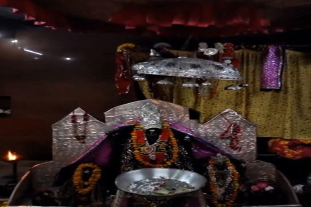 पश्चिम बंगाल से आईं मां काली, हाटकलिका मंदिर के रहस्य चर्चित!