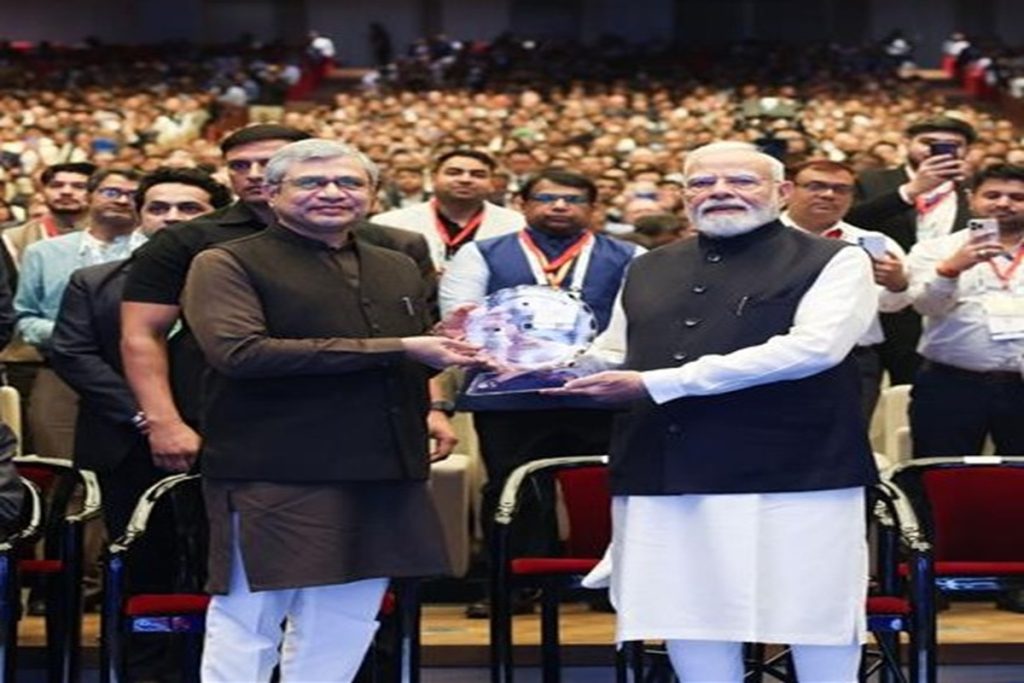 भारत में सेमीकंडक्टर उद्योग की नींव तैयार, अब तेजी से आगे बढ़ाने का समय!
