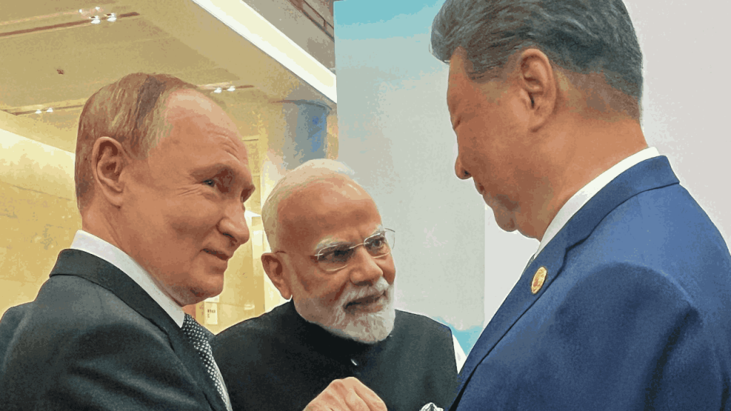 मोदी-पुतिन-जिनपिंग की गर्मजोशी; दूर खड़े देखते रहे शहबाज शरीफ, Video