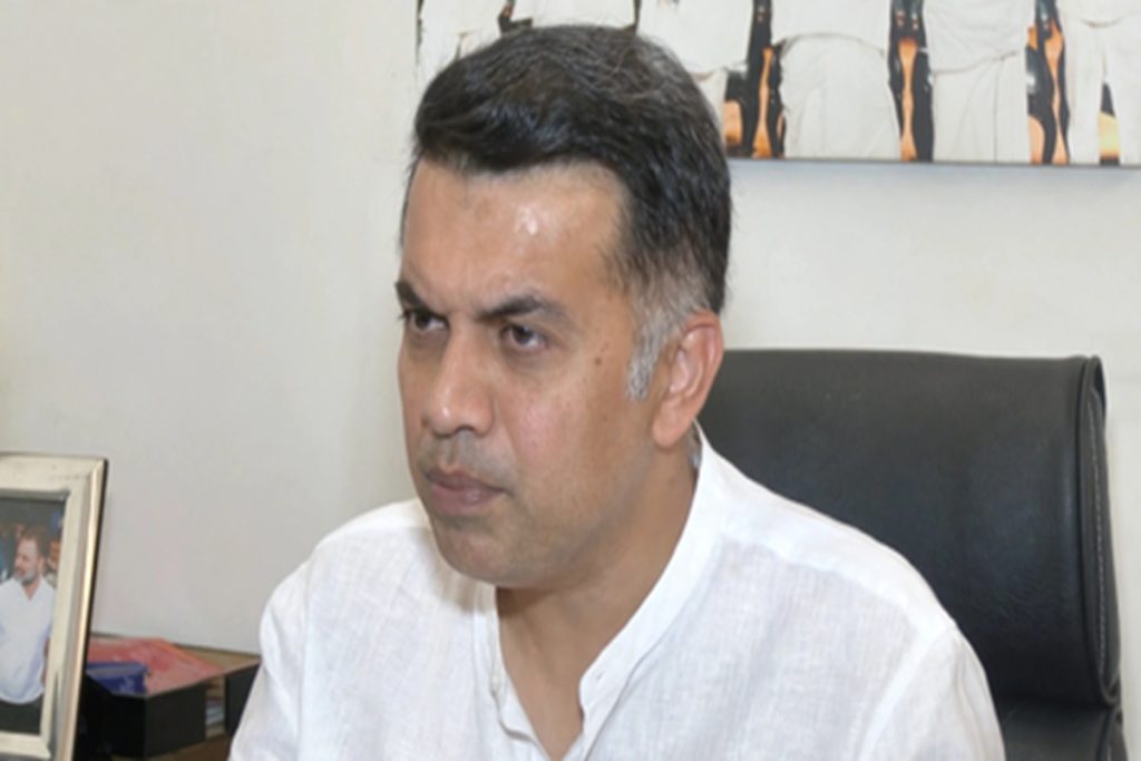 अभिषेक दत्त ने भगवंत मान के फ्रांस दौरे, दिल्ली प्रदूषण पर केंद्र को घेरा!