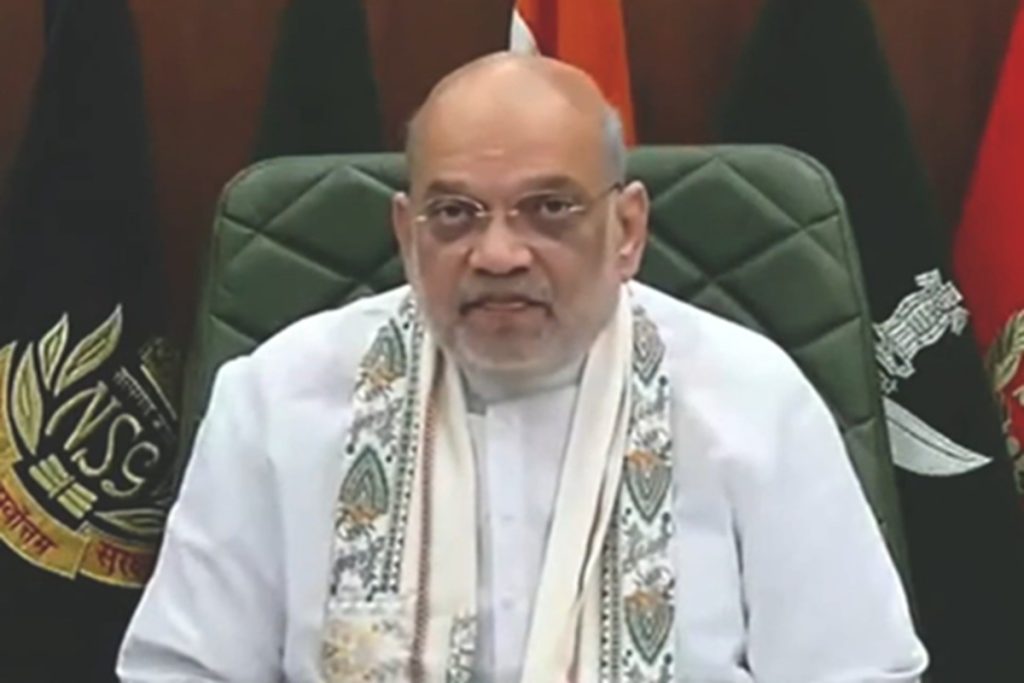 अमित शाह बोले, नक्सलवाद से घायल आदिवासियों के घाव भरना हमारी जिम्मेदारी!