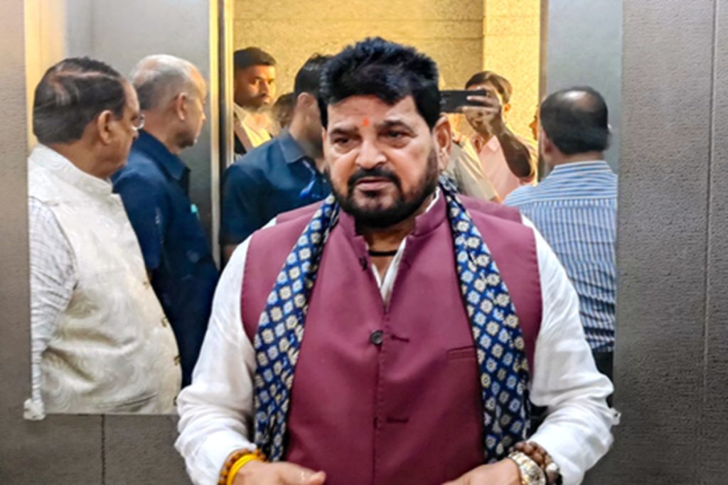 बृजभूषण का तंज, कांग्रेस को 25 सीटों से ज्यादा नहीं देता!