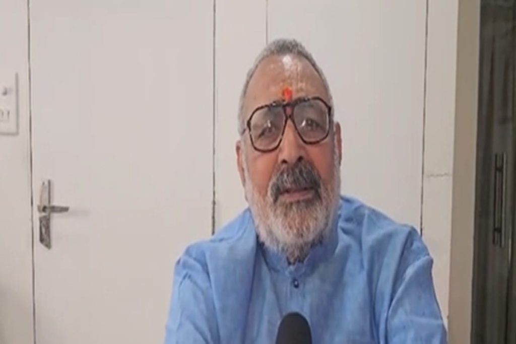 गिरिराज सिंह का विपक्ष पर हमला, टुकड़े-टुकड़े गैंग के खिलाफ एकजुट हों!