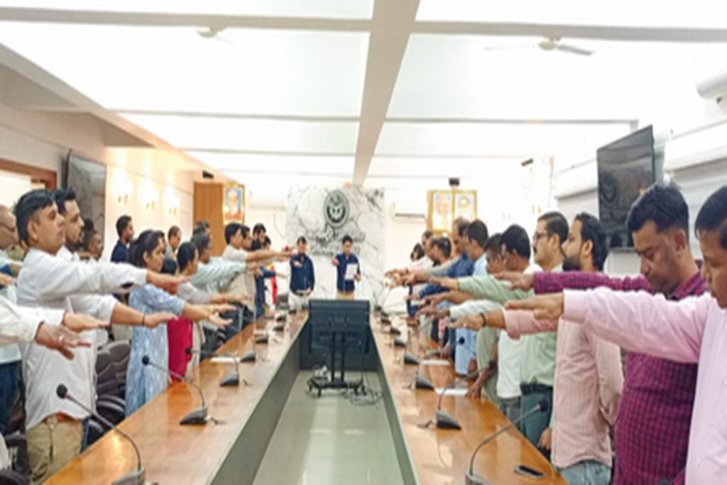 सरदार पटेल जयंती पर राष्ट्रीय एकता दिवस, अधिकारियों-कर्मचारियों ने ली शपथ!