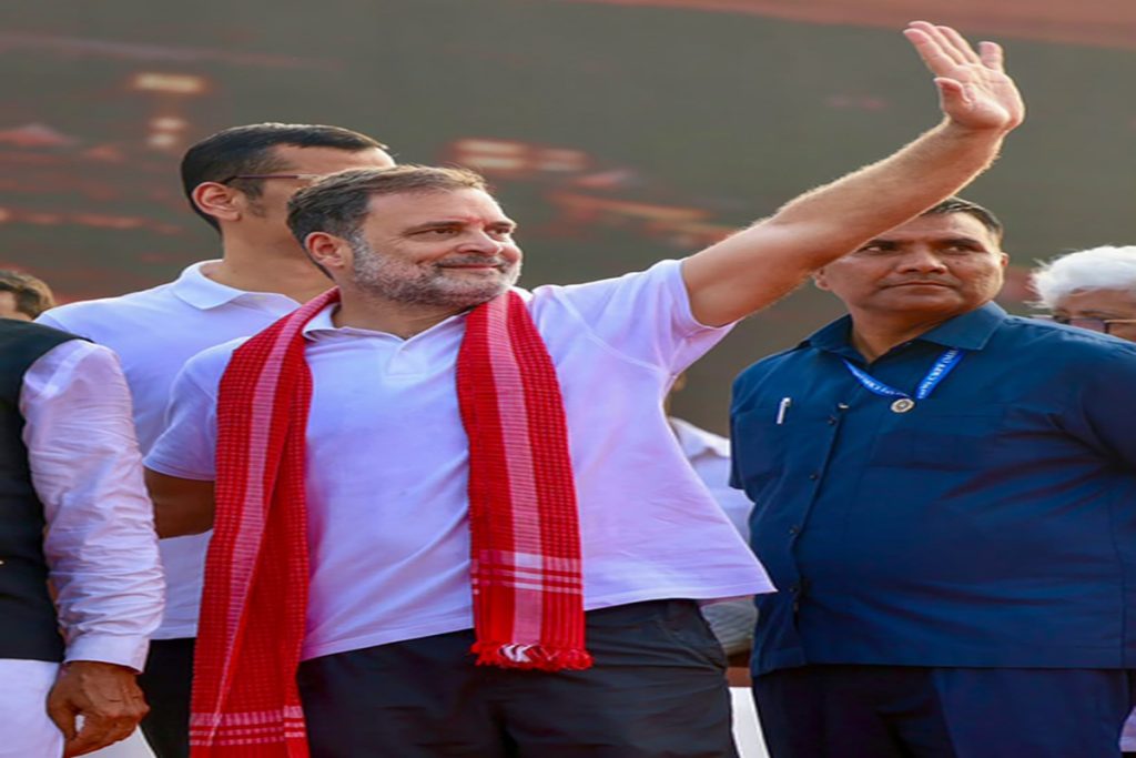 राहुल गांधी की अपील, लाठीचार्ज से न डरें, रामलीला मार्च में जुटें!