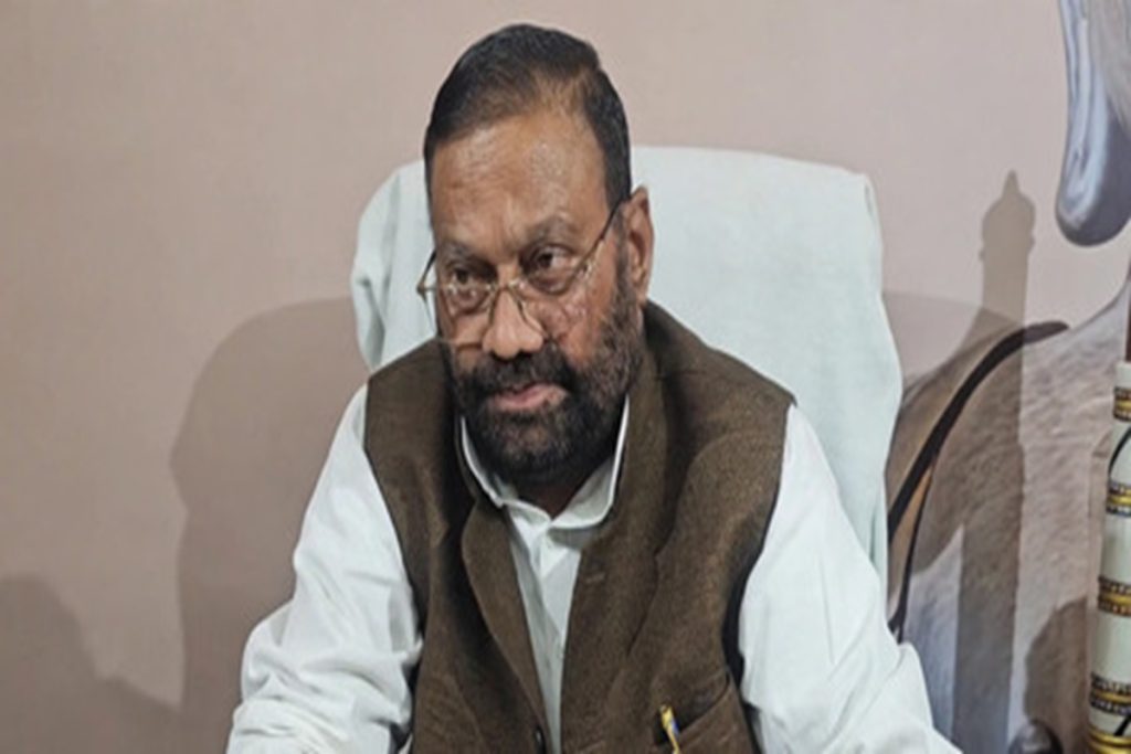 स्वामी प्रसाद मौर्य की मांग, ईवीएम छोड़ बैलेट पेपर से हों चुनाव!