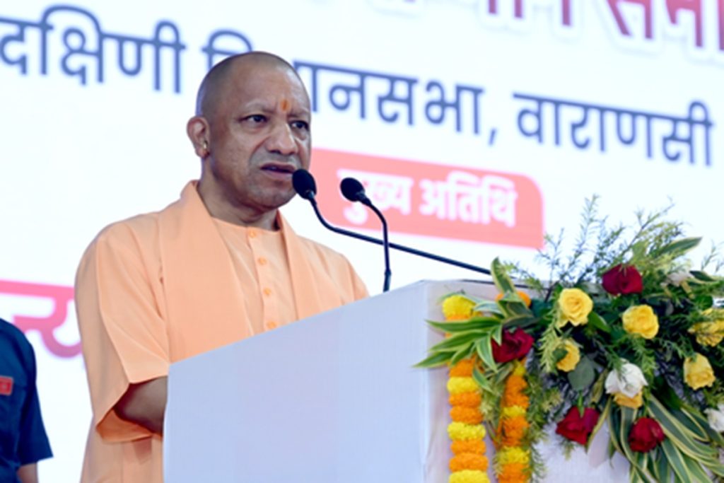 ‘परिवार को ही प्रदेश मानने वालों की दुर्गति तय’, सीएम योगी का अखिलेश यादव पर तंज!