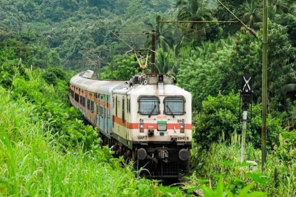पश्चिम रेलवे ने तीन जोड़ी अनारक्षित स्पेशल ट्रेनों के फेरे बढ़ाए!