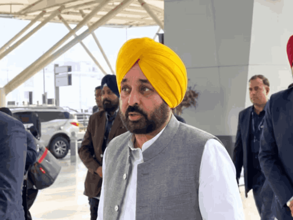 दिल्ली एयरपोर्ट पर भगवंत मान को 3 घंटे रोका